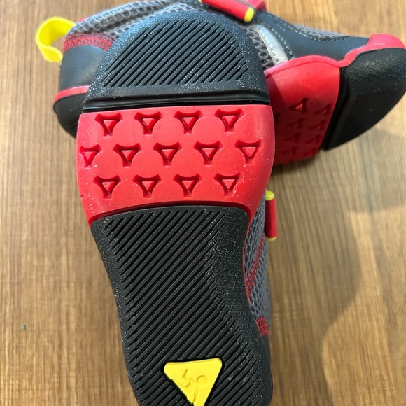 Plae Ty Red Steel Toddler size 7.5 NIB - Picture 4 of 7